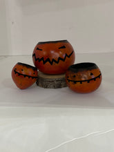 Load image into Gallery viewer, Mini Pumpkin Gourd Workshop 1 Sept 30 @12pm
