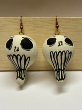 Load image into Gallery viewer, Skull gourd earrings
